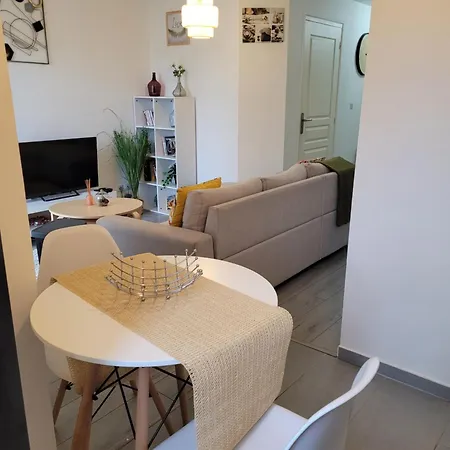 Apartment Cocooning House 212 Cosy Sunshine Aeroport Paris Roissy Cdg Et Parc Asterix *